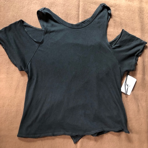🆕 Free People Taurus Cold Shoulder Tee - Picture 4 of 6